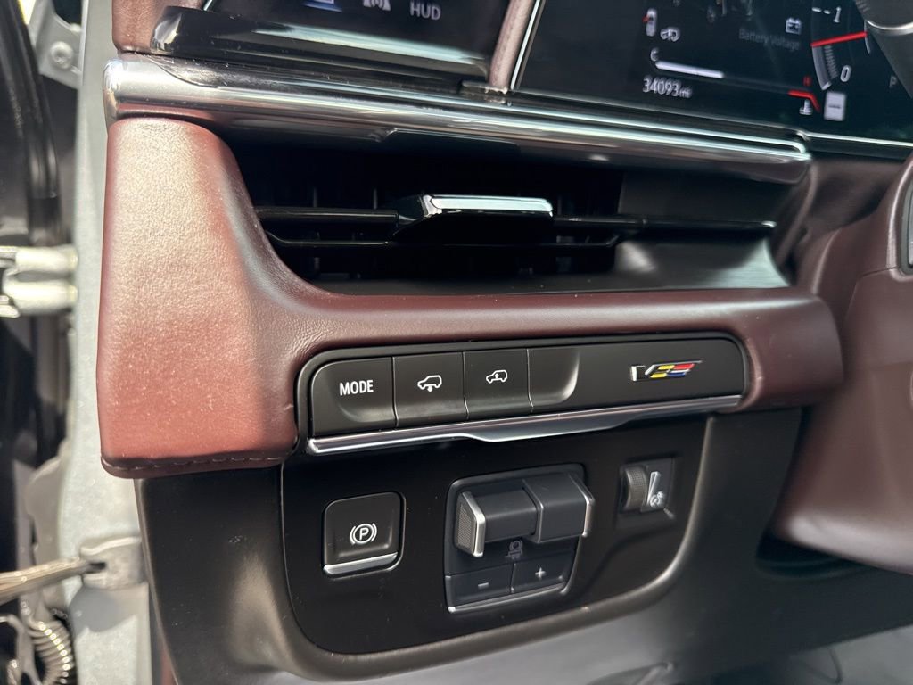 Used 2023 Cadillac Escalade ESV V AWD/4WD image 17