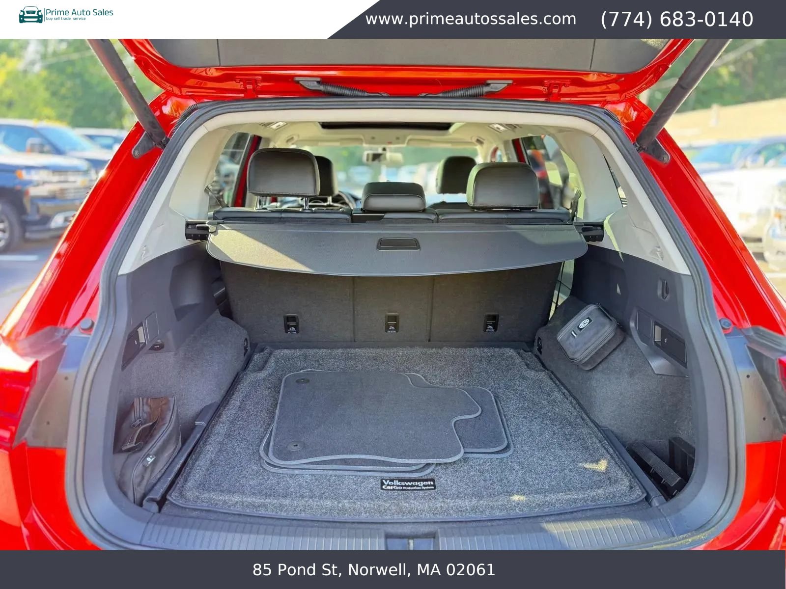 Used 2018 Volkswagen Tiguan SEL AWD/4WD image 17