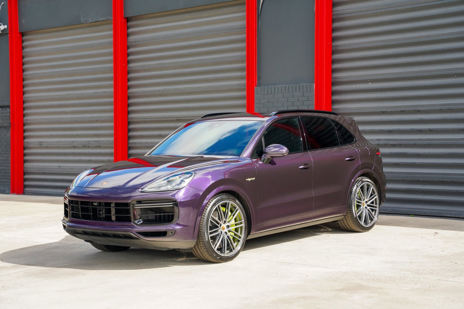 Used 2021 Porsche Cayenne Turbo S image 1