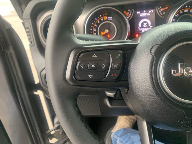 Used 2023 Jeep Gladiator Sport image 17