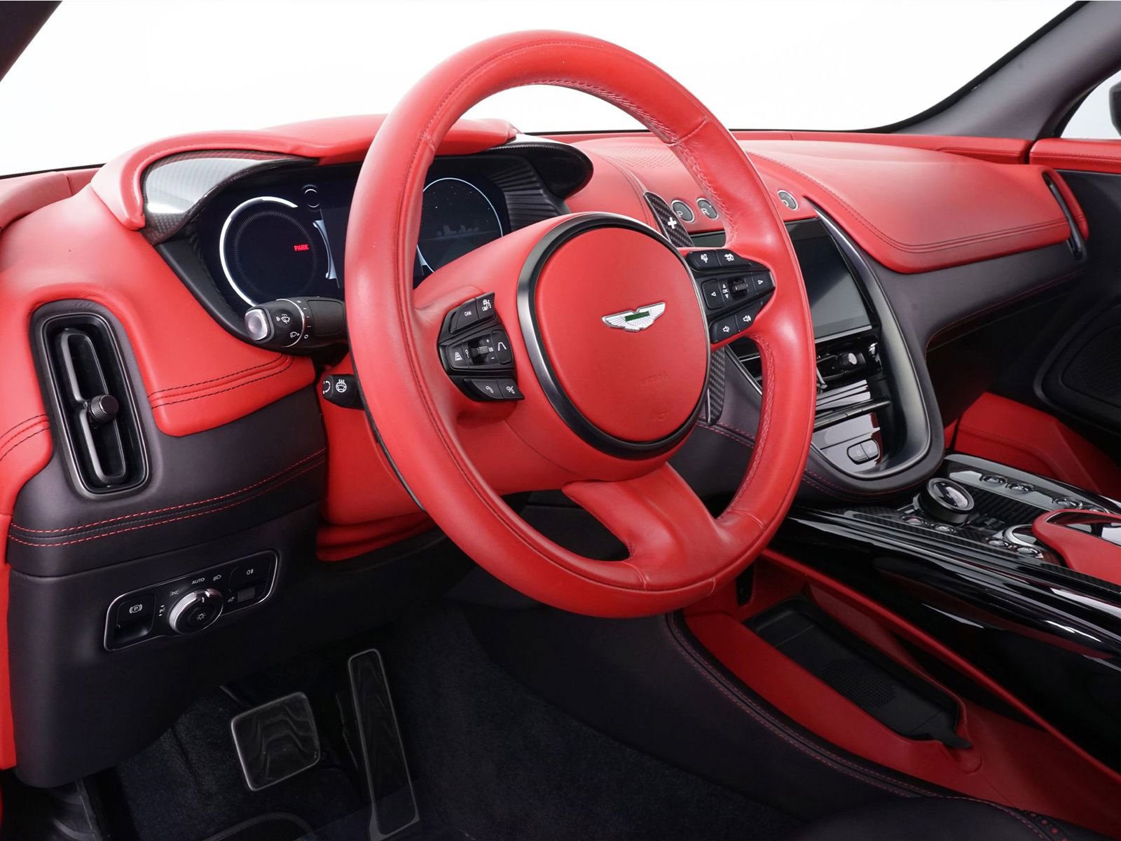 Used 2023 Aston Martin DBX 707 image 28