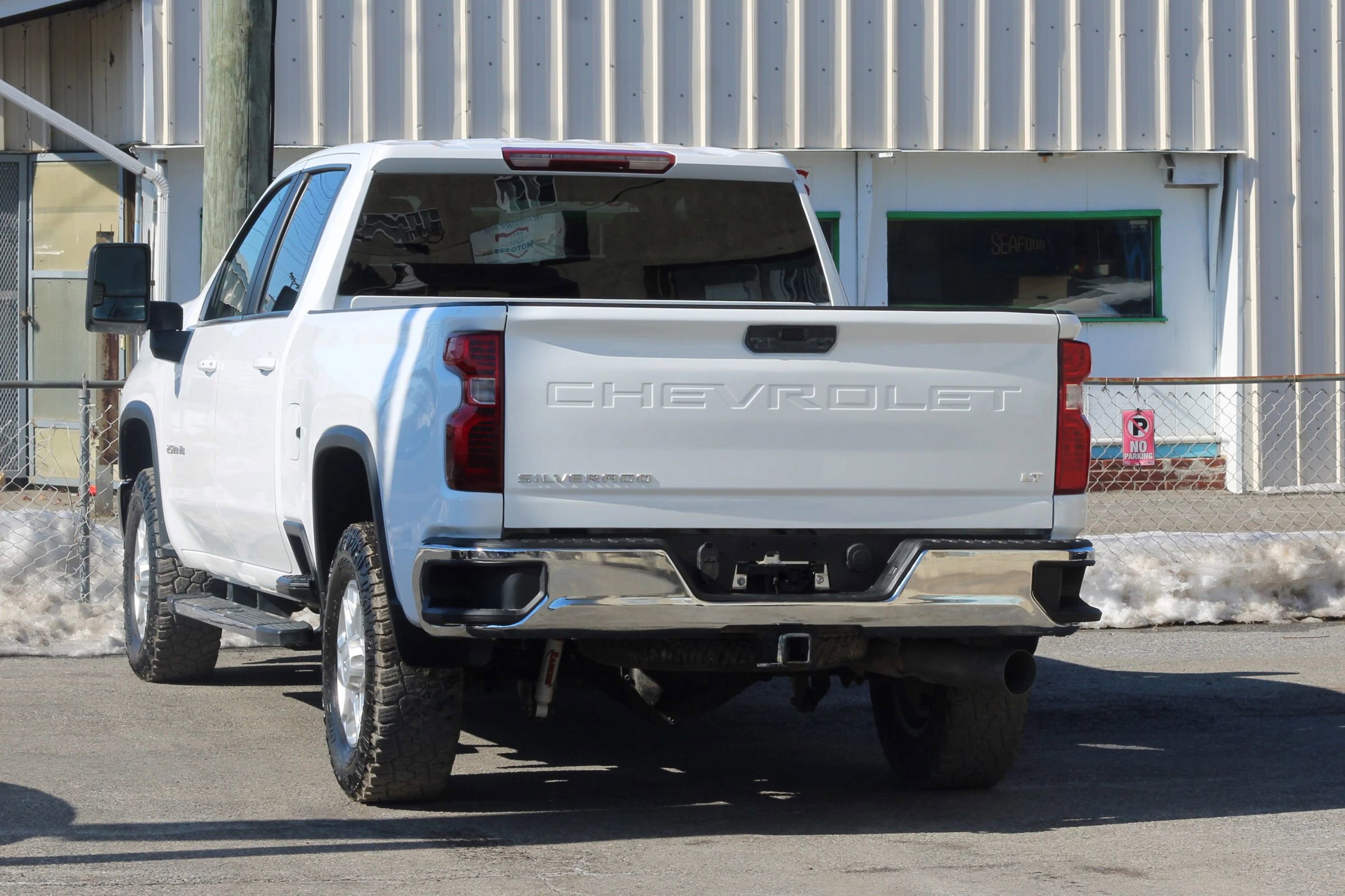 Used 2023 Chevrolet Silverado 2500 LT w/ Convenience Package image 6