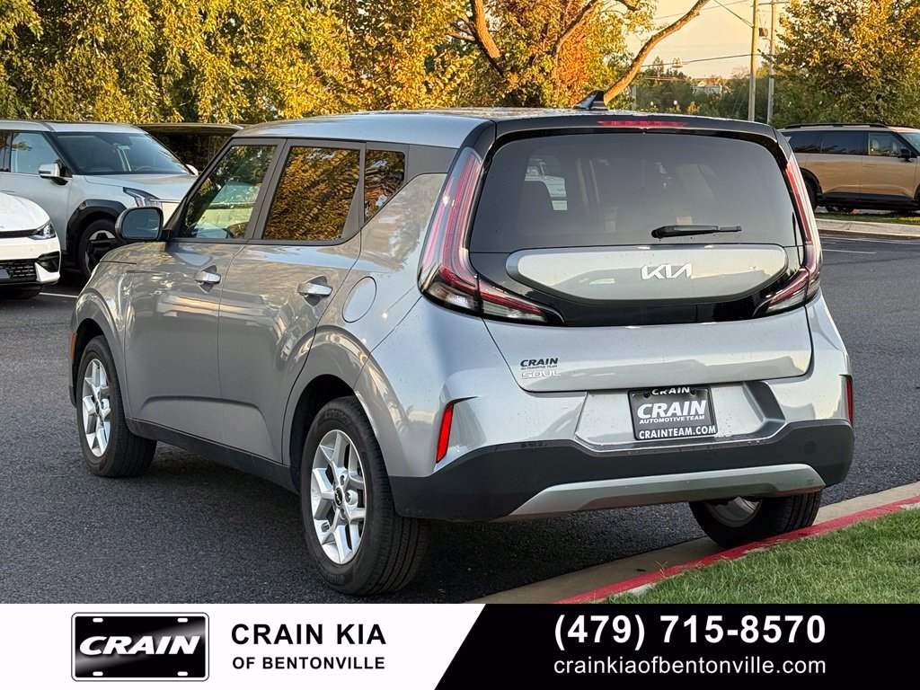 Certified 2025 Kia Soul LX w/ LX Technology Package FWD image 5