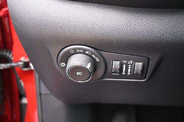 New 2026 Jeep Compass Trailhawk w/ Trailer Tow Group AWD/4WD image 13