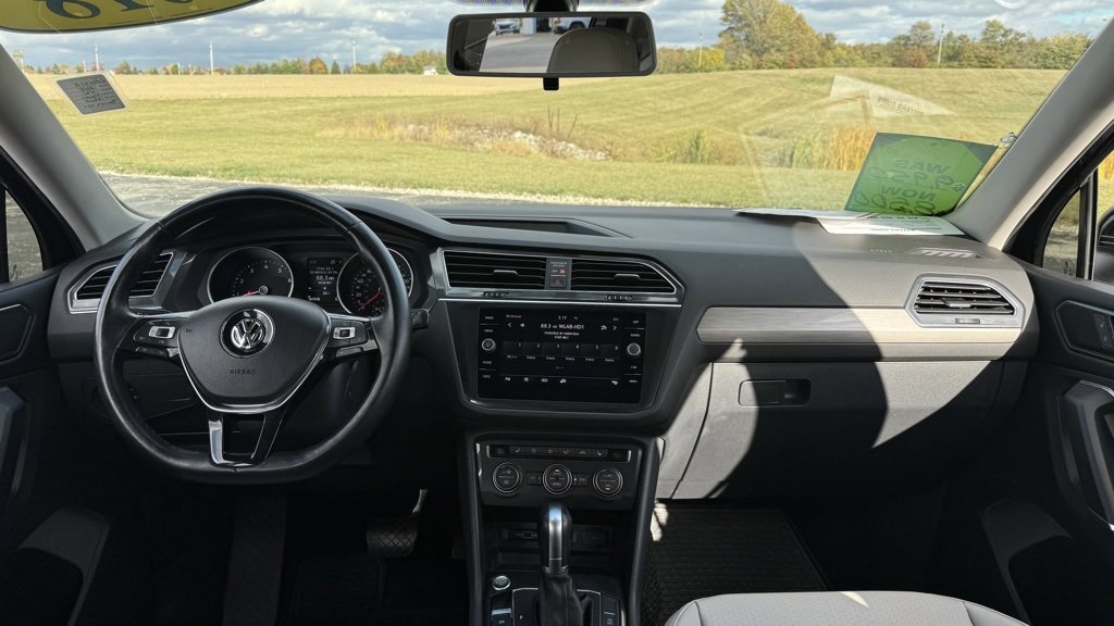 Used 2018 Volkswagen Tiguan SE image 16