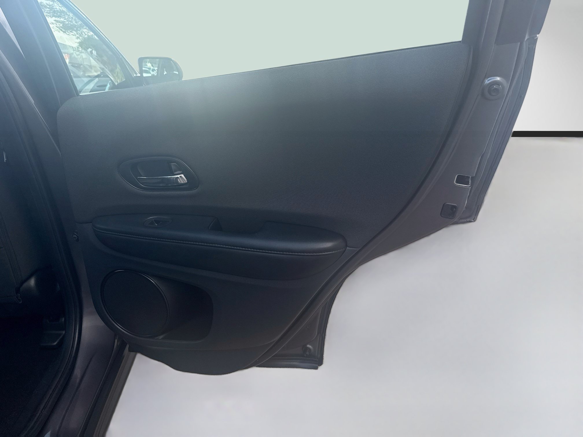 Used 2022 Honda HR-V LX image 29
