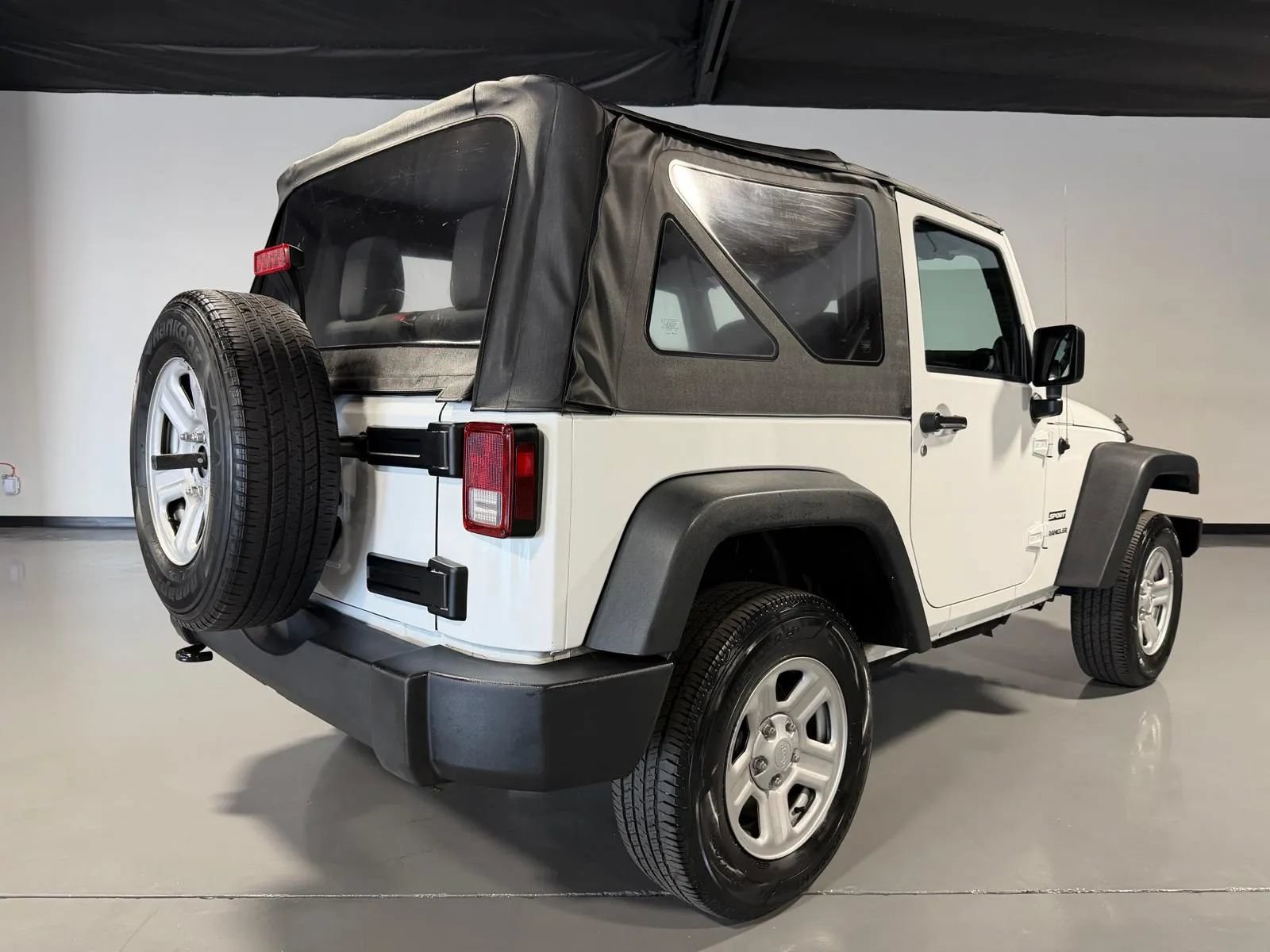 Used 2012 Jeep Wrangler Sport AWD/4WD image 4