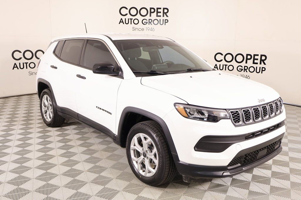 Used 2025 Jeep Compass Sport image 1