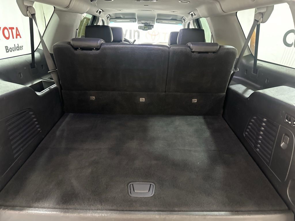 Used 2020 GMC Yukon XL Denali image 16