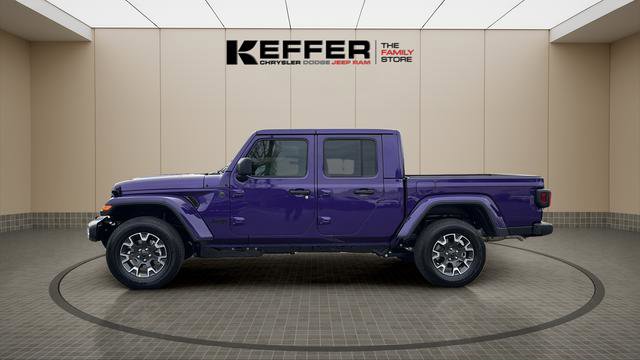 New 2026 Jeep Gladiator Sport S image 2