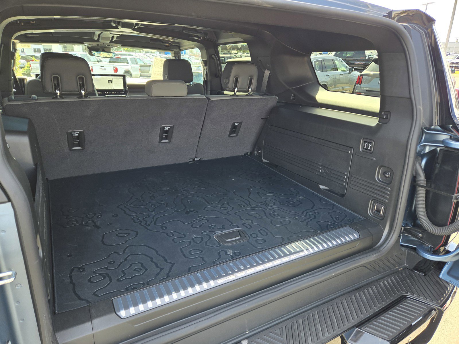 Certified 2024 GMC Hummer EV 3X w/ Omega Edition image 9