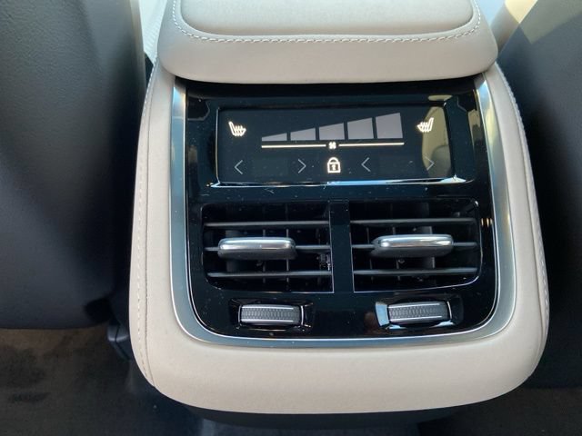 New 2026 Volvo XC90 B6 Plus AWD/4WD image 14