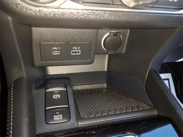 Used 2024 Nissan Kicks SV image 16