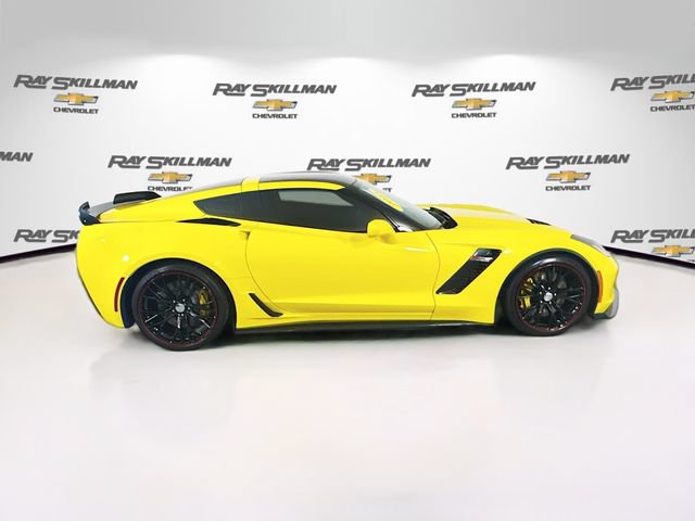 Used 2015 Chevrolet Corvette Z06 w/ 3LZ Preferred Equipment Group RWD image 8