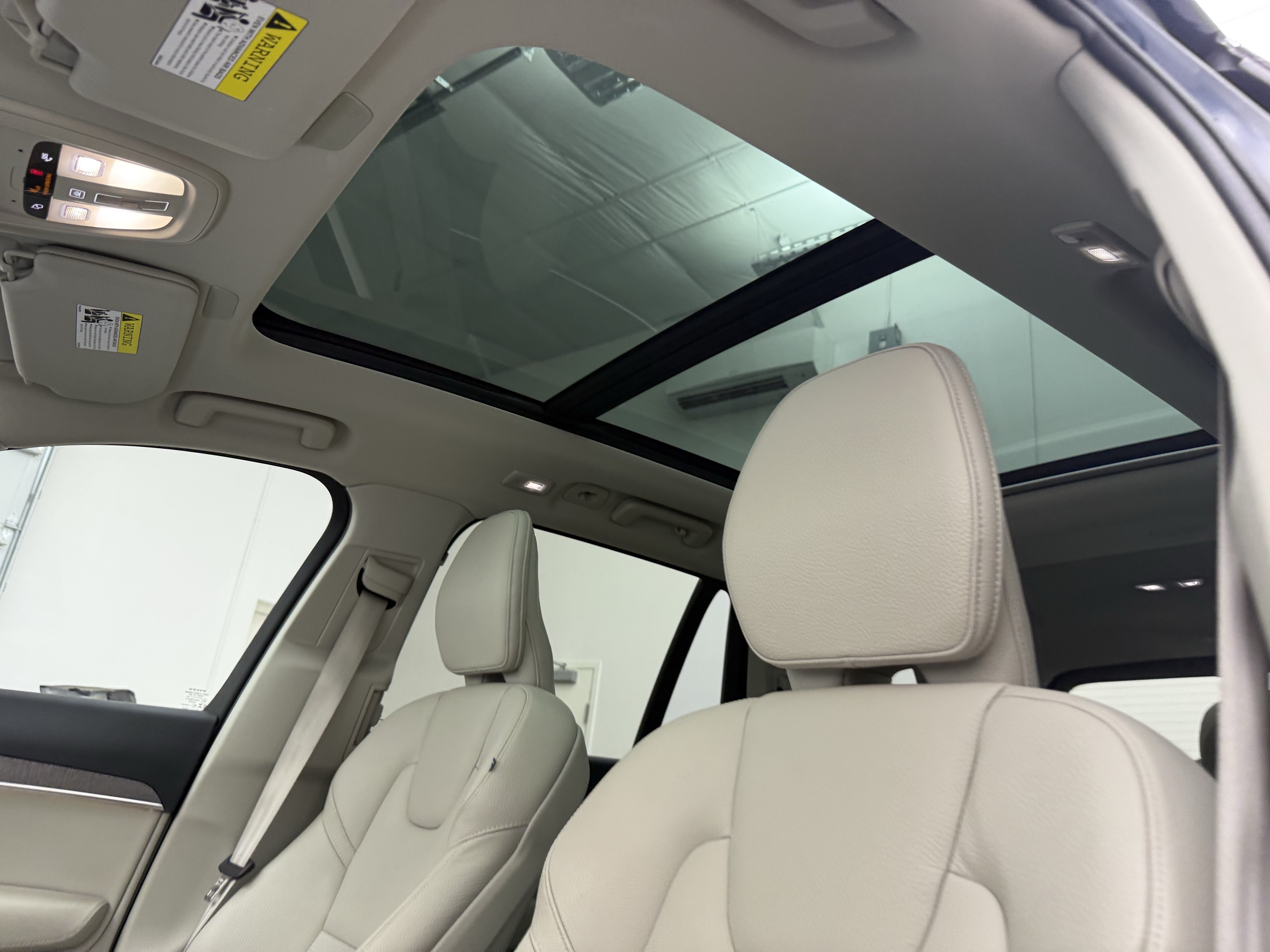 Certified 2023 Volvo XC90 B6 Plus w/ Protection Package Premier AWD/4WD image 15