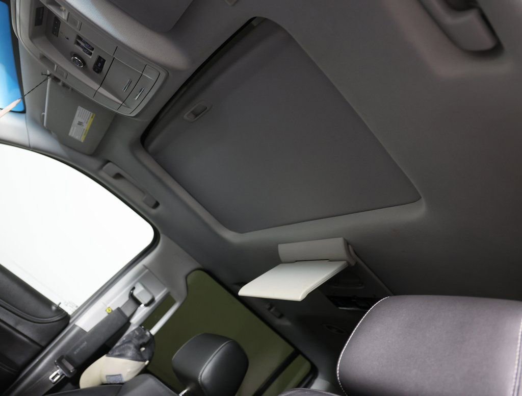 Used 2019 Chevrolet Suburban LT image 5