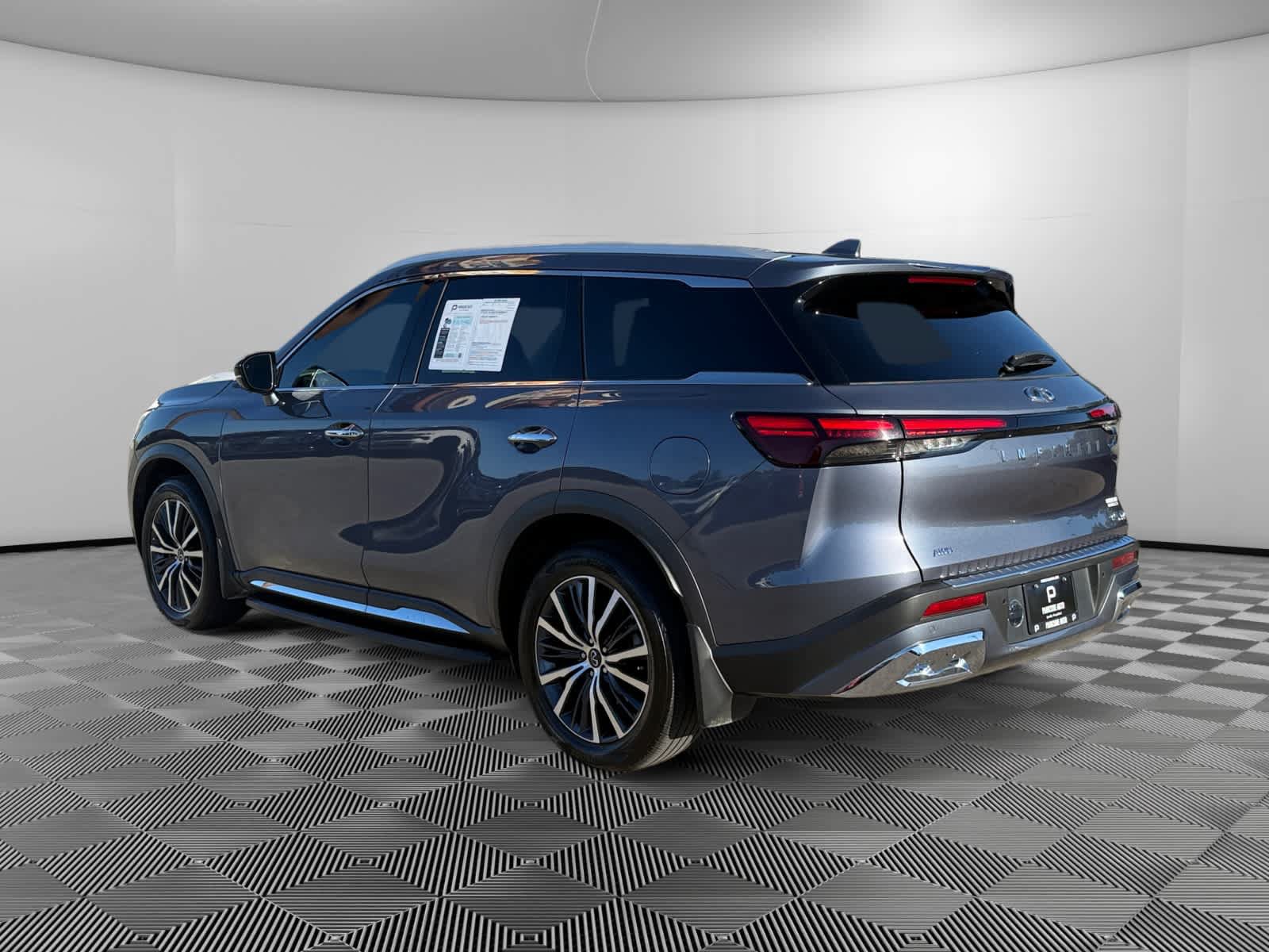 Used 2022 INFINITI QX60 Sensory w/ Vision Package AWD/4WD image 3
