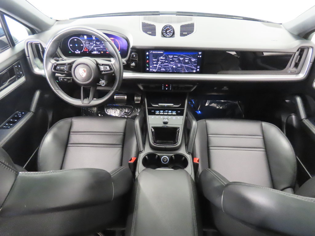 Certified 2025 Porsche Cayenne S AWD/4WD image 15