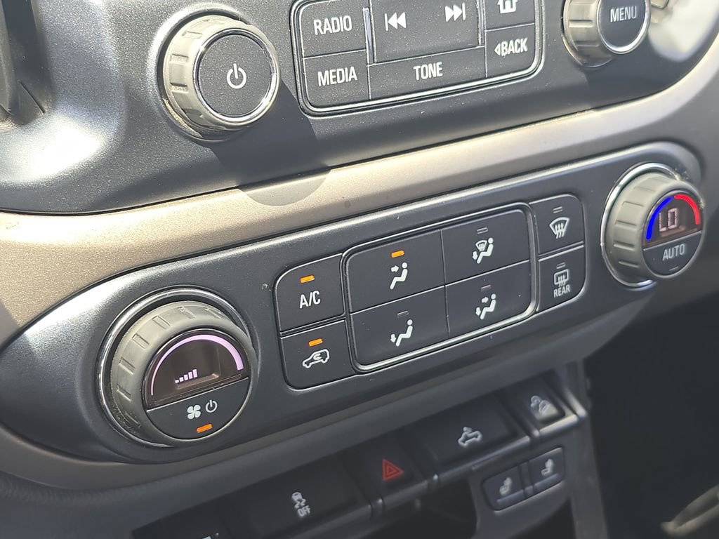 Used 2017 Chevrolet Colorado Z71 image 25