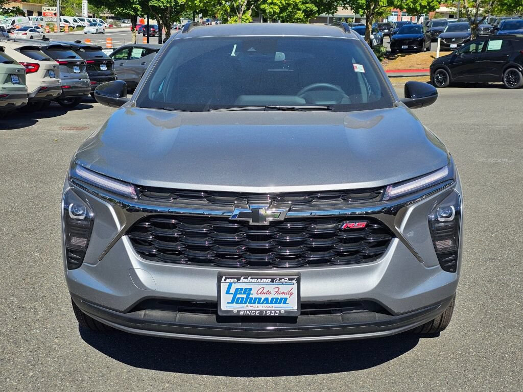 New 2026 Chevrolet Trax RS w/ Driver Confidence Package FWD image 2