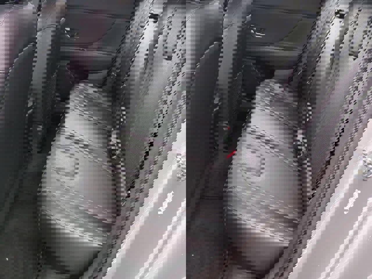 Used 2023 Hyundai Elantra Limited image 19