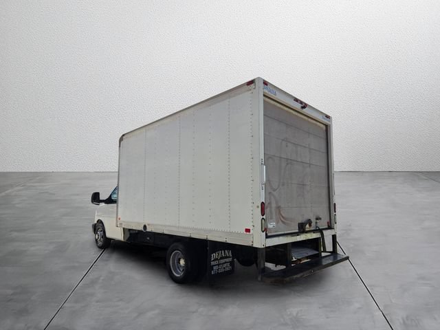 Used 2016 Chevrolet Express 3500 RWD image 3