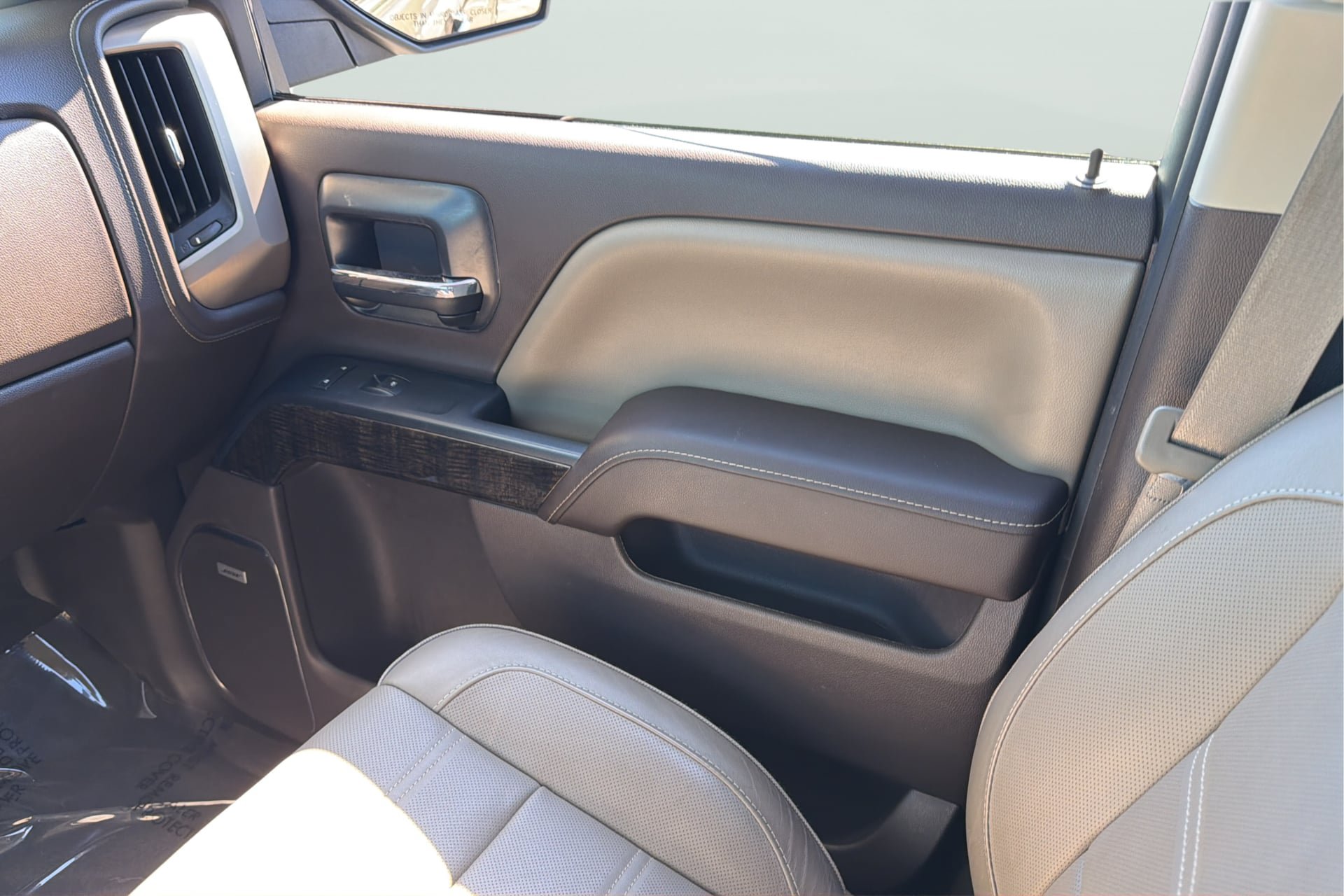 Used 2015 GMC Sierra 1500 Denali AWD/4WD image 18