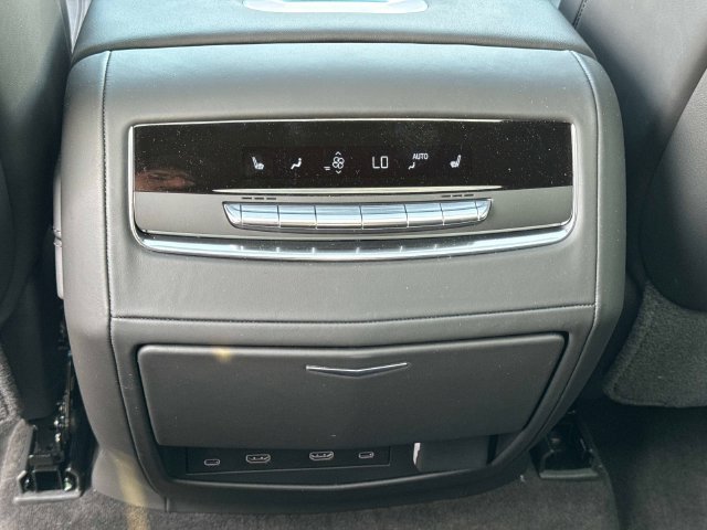 New 2026 Cadillac Escalade Platinum Sport w/ LPO, Floor Liner Package AWD/4WD image 18