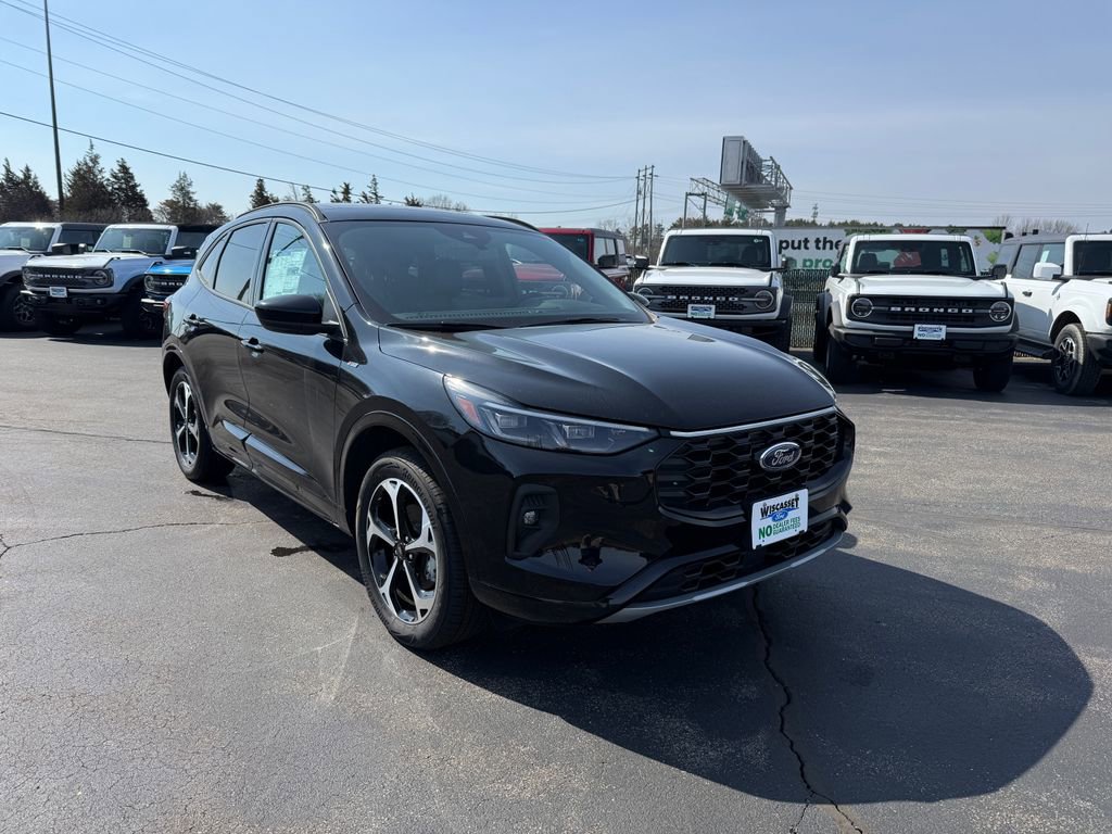 New 2025 Ford Escape ST-Line Elite w/ Class II Trailer Tow Package AWD/4WD image 26