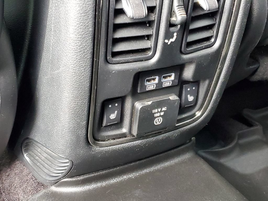 Used 2018 Dodge Durango R/T w/ Blacktop Package AWD/4WD image 32