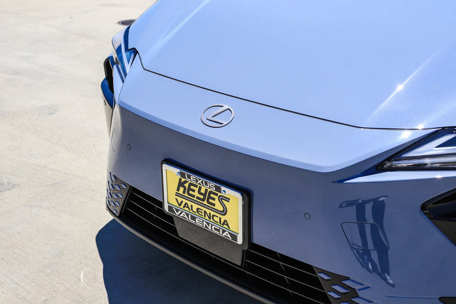 New 2026 Lexus ES 350e FWD image 8