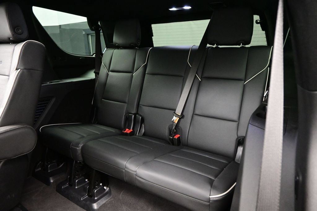 Used 2024 Cadillac Escalade Sport w/ Touring Package AWD/4WD image 34