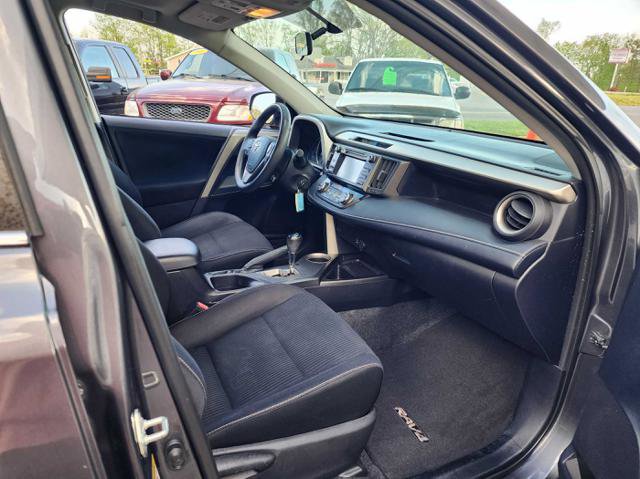 Used 2013 Toyota RAV4 XLE FWD image 17