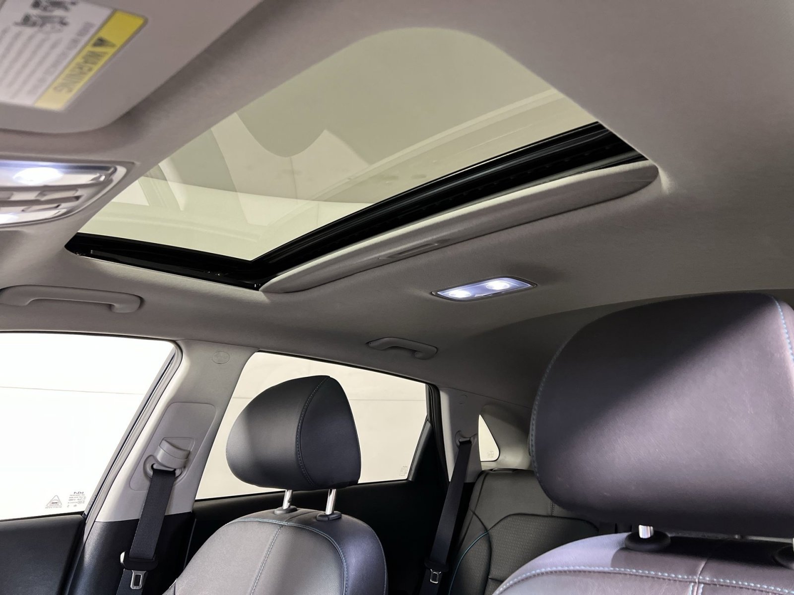 Used 2022 Kia Niro EX Premium w/ Cold Weather Package image 24