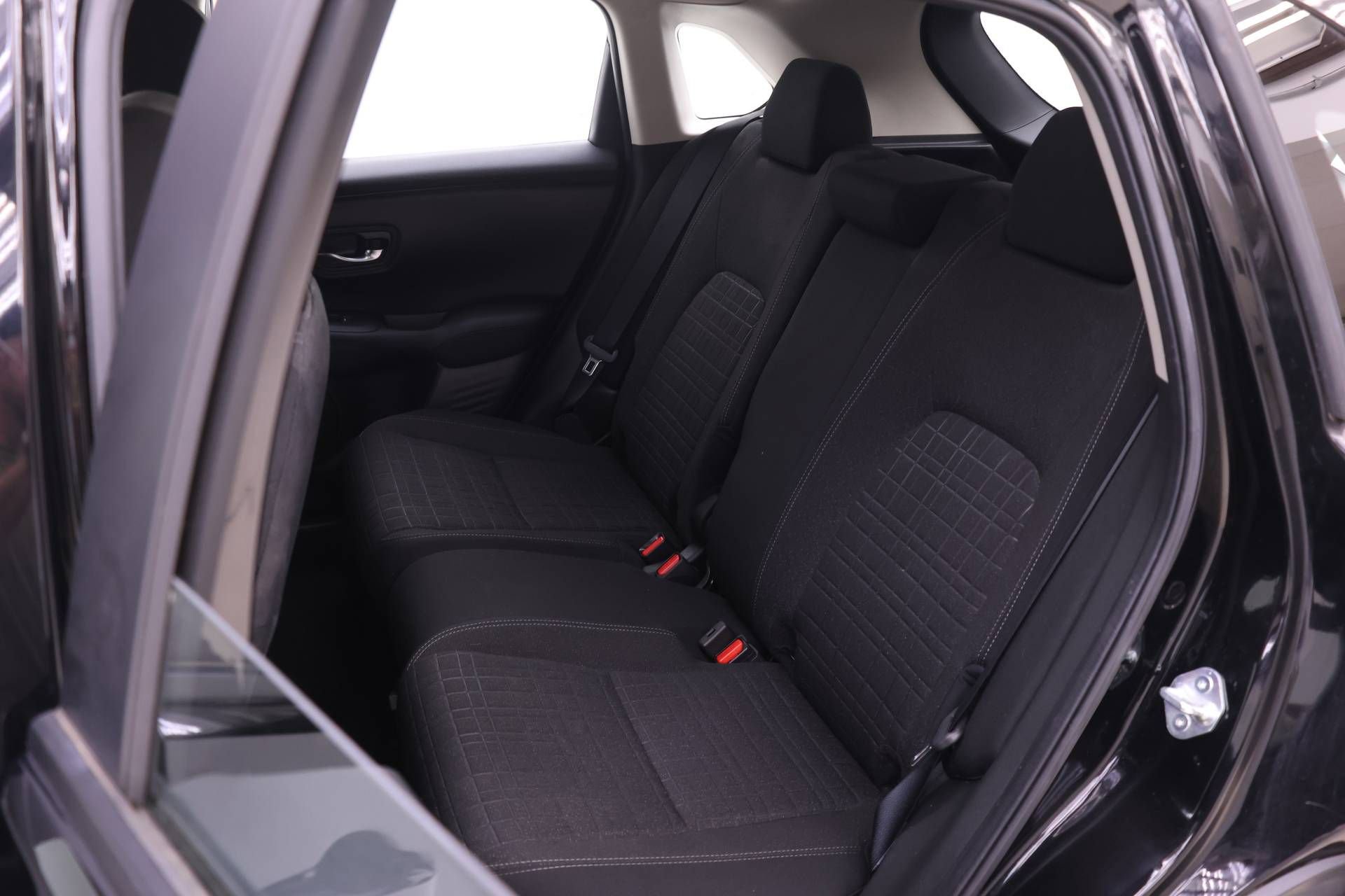 Certified 2023 Honda HR-V LX image 11