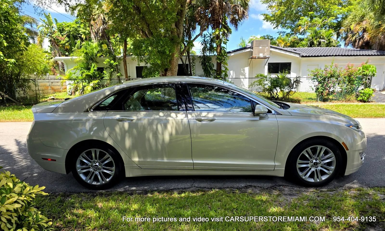 Used 2014 Lincoln MKZ Hybrid w/ Equipment Group 202A Reserve FWD image 17