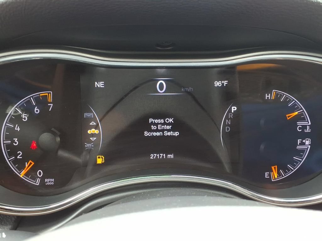 Used 2019 Jeep Grand Cherokee Laredo w/ Laredo X Package AWD/4WD image 12