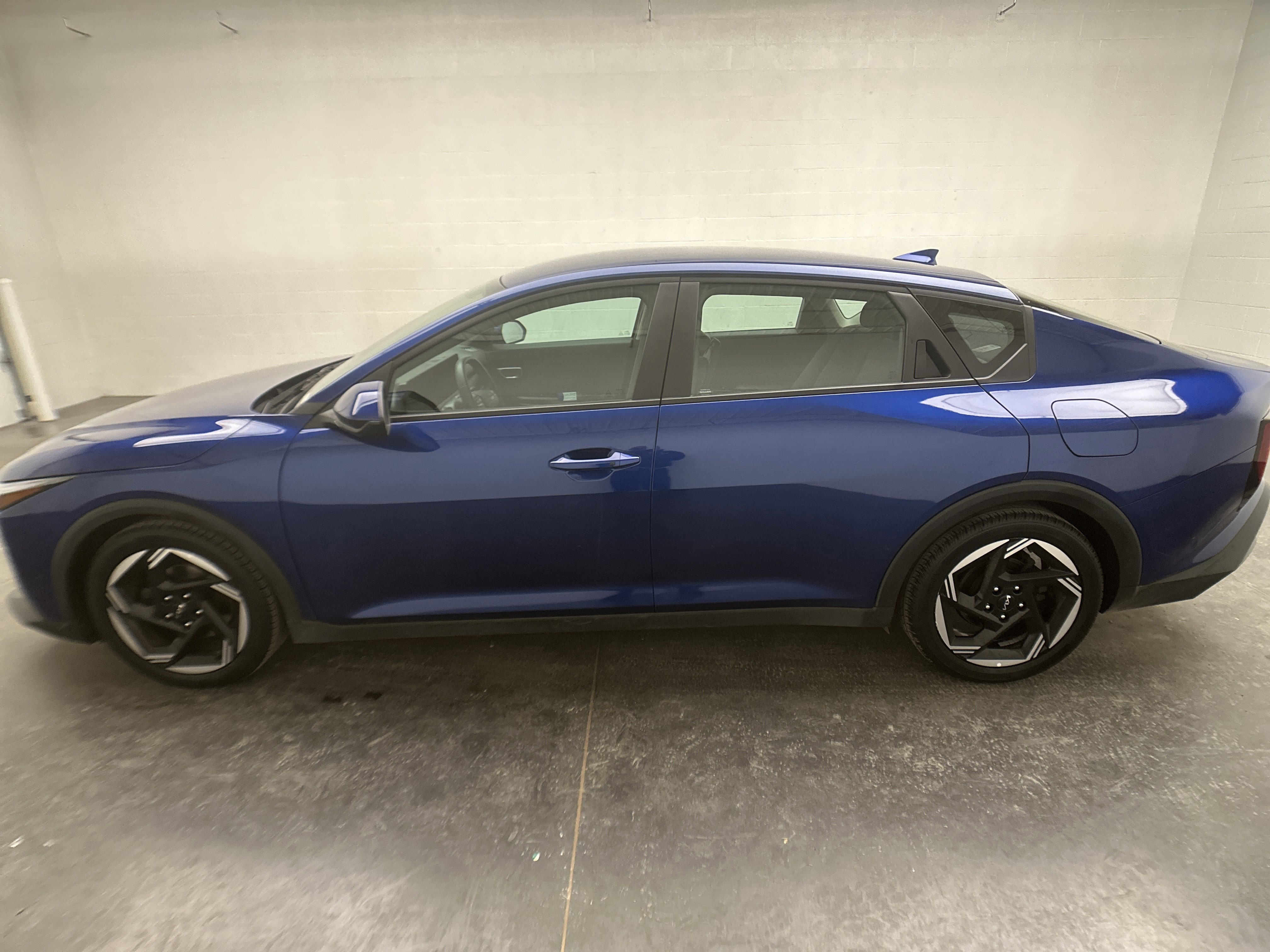 Used 2025 Kia K4 EX image 6