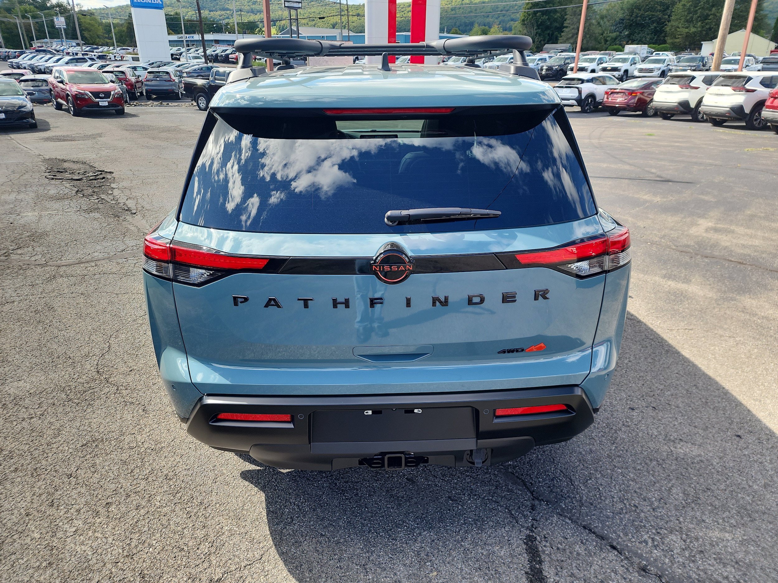 New 2026 Nissan Pathfinder Rock Creek w/ Rock Creek Premium Package AWD/4WD image 7