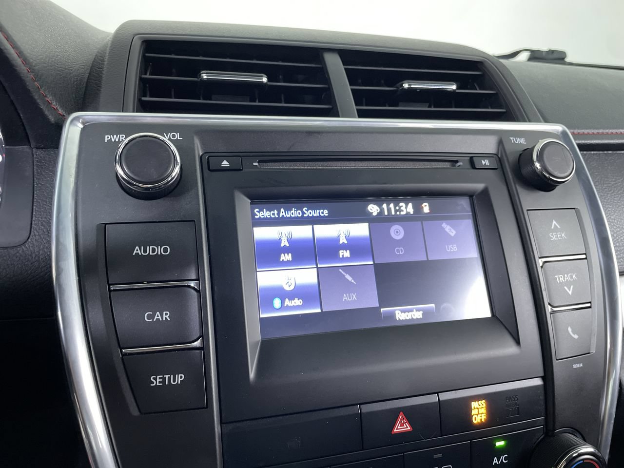 Used 2017 Toyota Camry SE FWD image 16