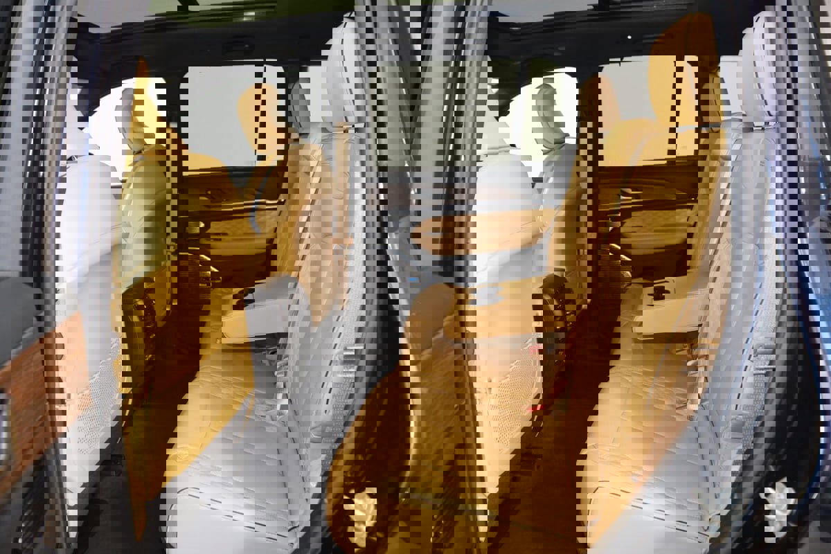 Used 2023 Jeep Grand Cherokee Summit w/ Luxury Tech Group V image 53