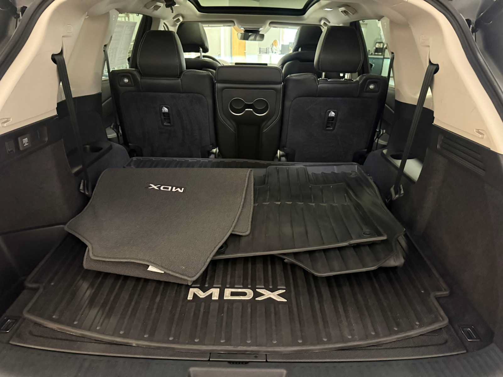 Used 2024 Acura MDX SH-AWD w/ Technology Package image 25