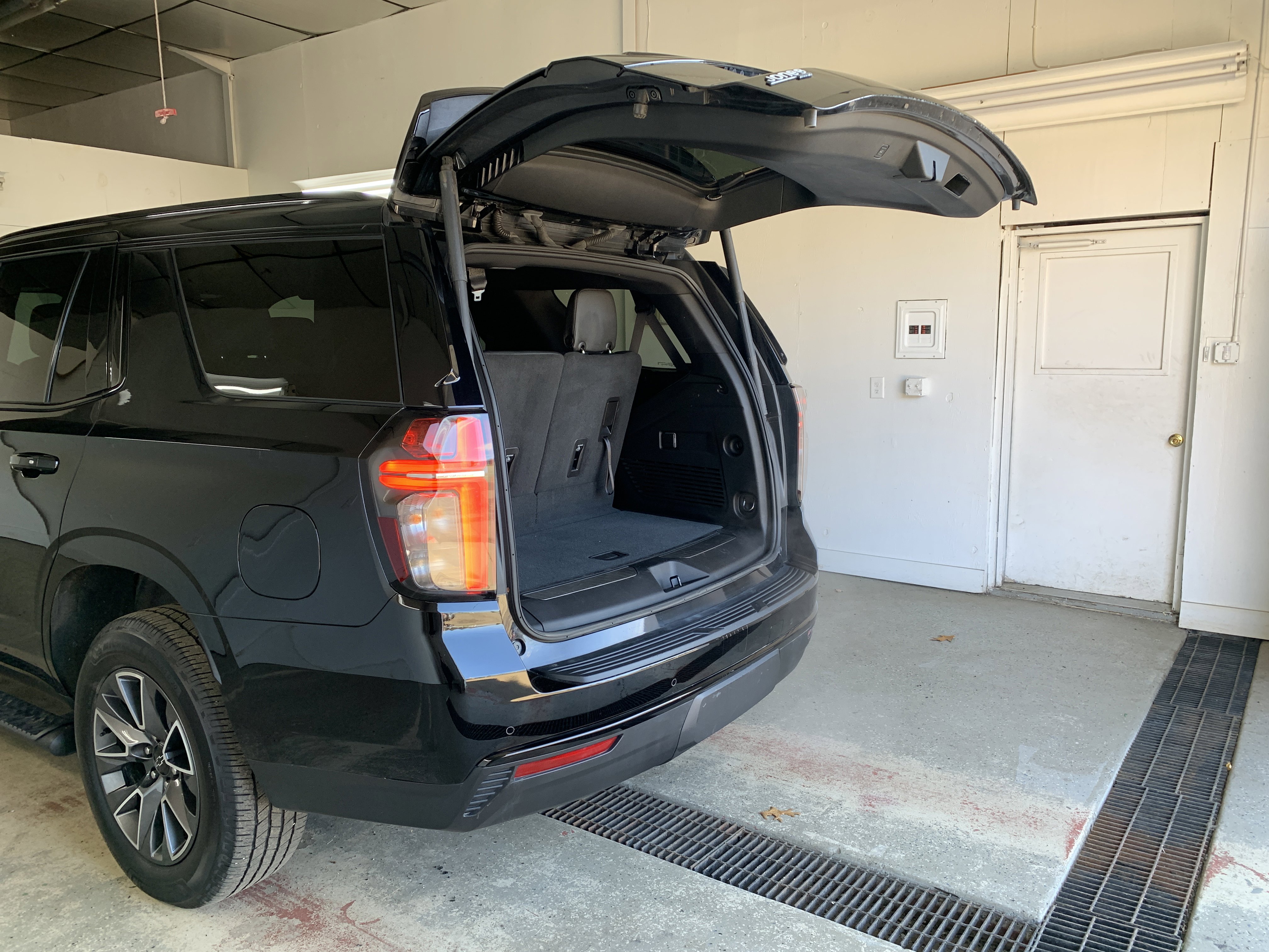 Used 2023 Chevrolet Tahoe Z71 image 46