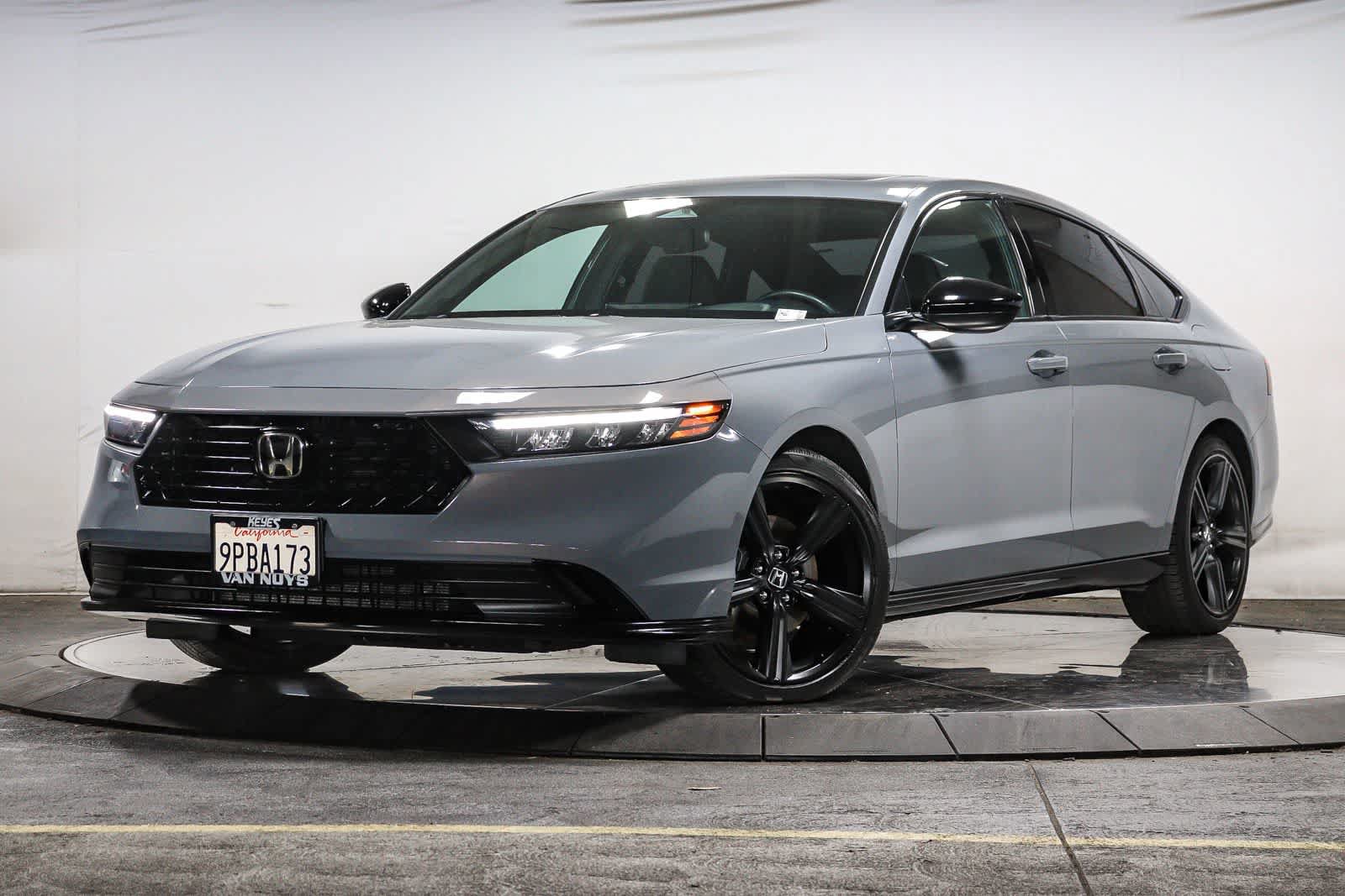 Used 2024 Honda Accord Sport image 1