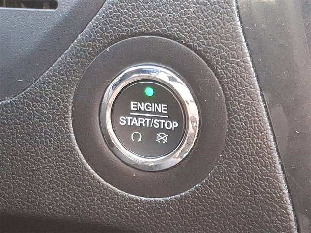 Used 2018 Ford Explorer XLT w/ Equipment Group 202A image 25