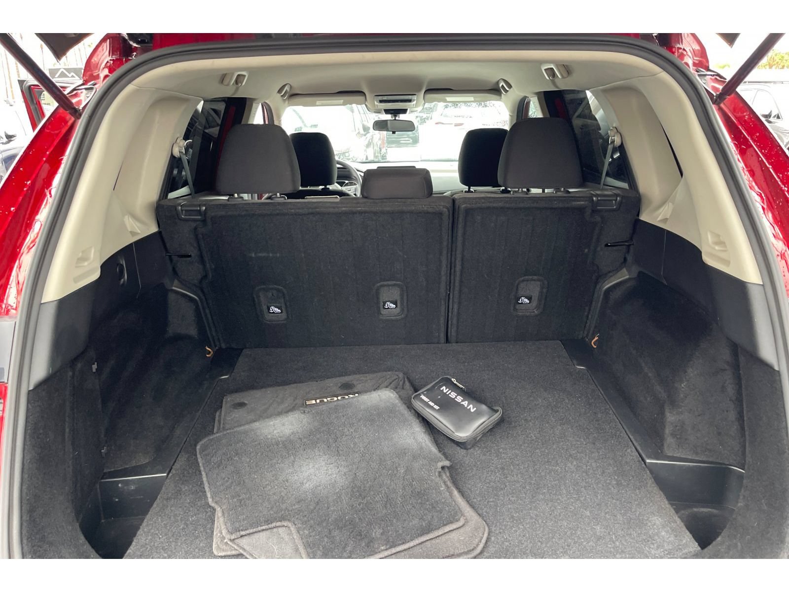 Used 2021 Nissan Rogue SV FWD image 17