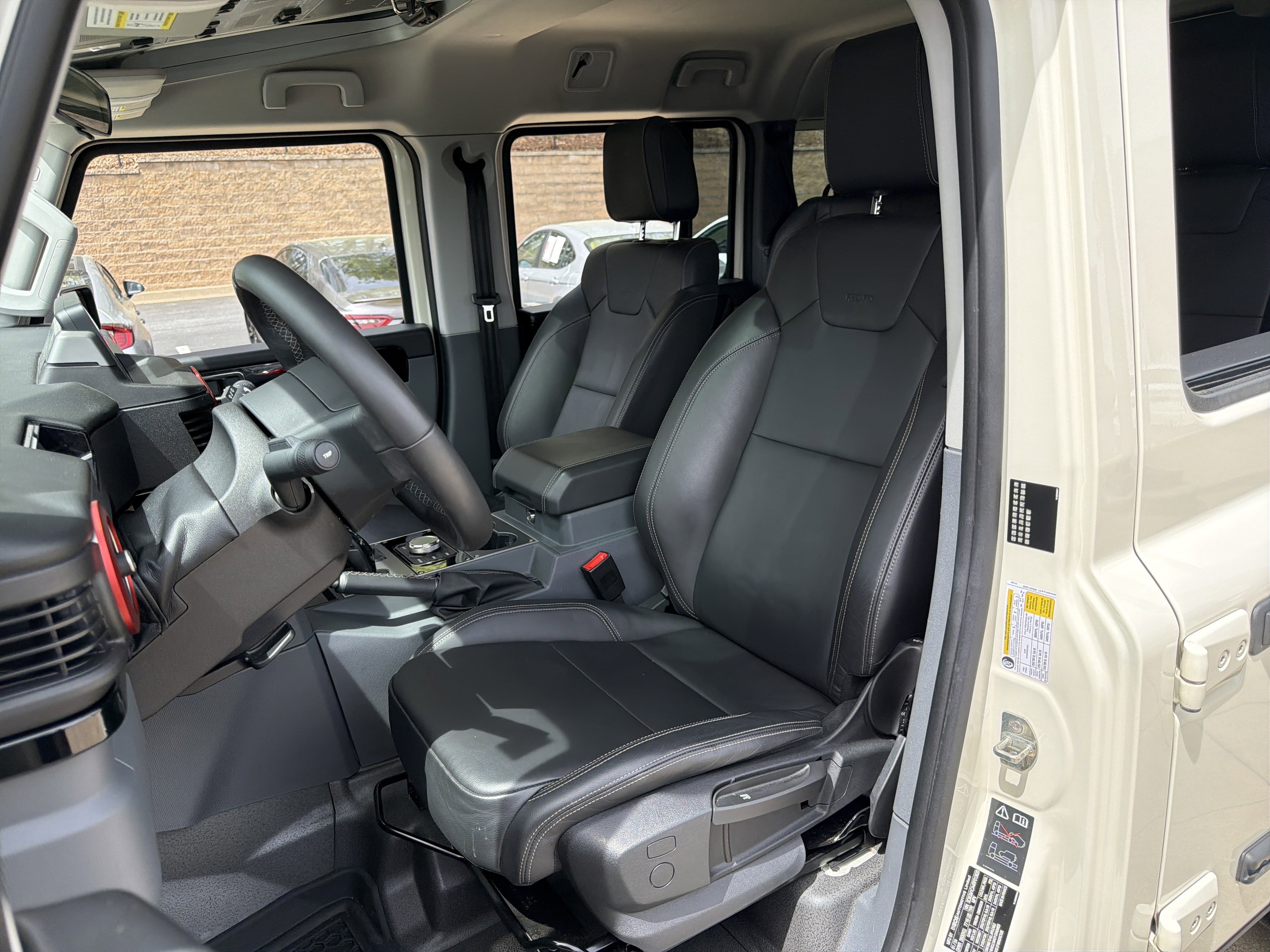 Used 2024 INEOS Grenadier Fieldmaster Edition image 9