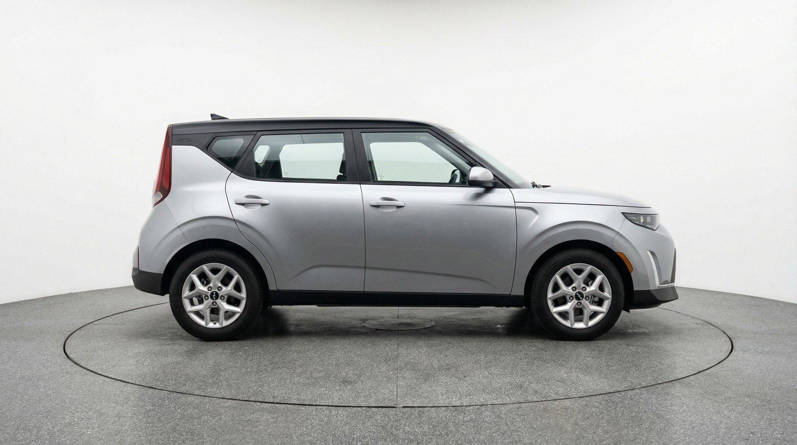 Used 2025 Kia Soul LX w/ LX Technology Package image 11
