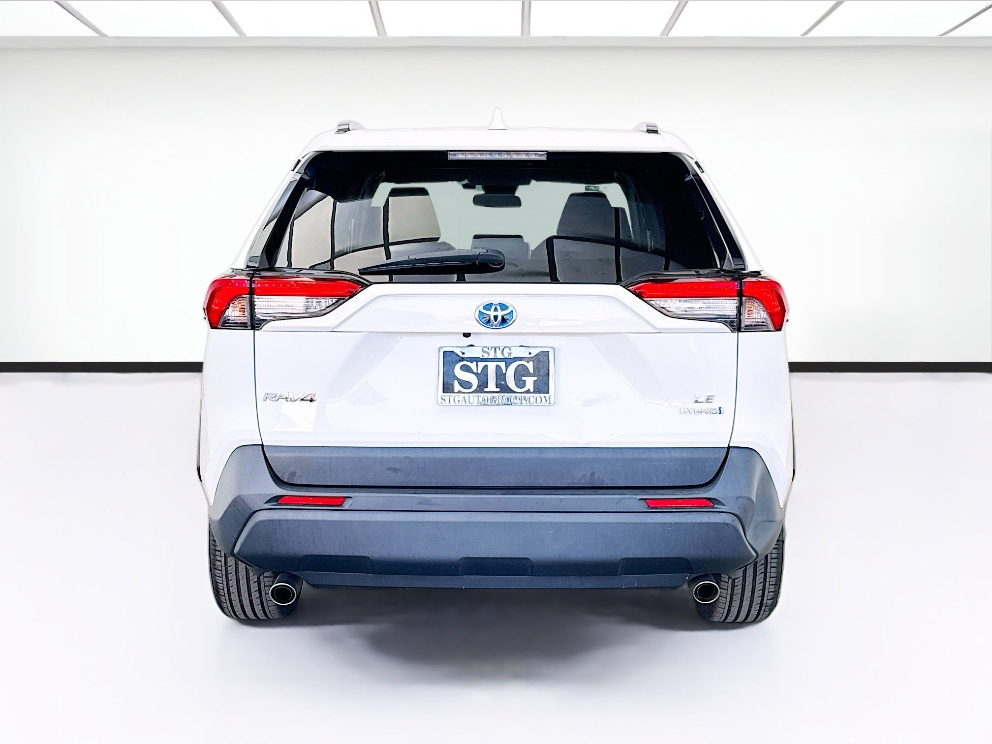 Used 2023 Toyota RAV4 LE image 5