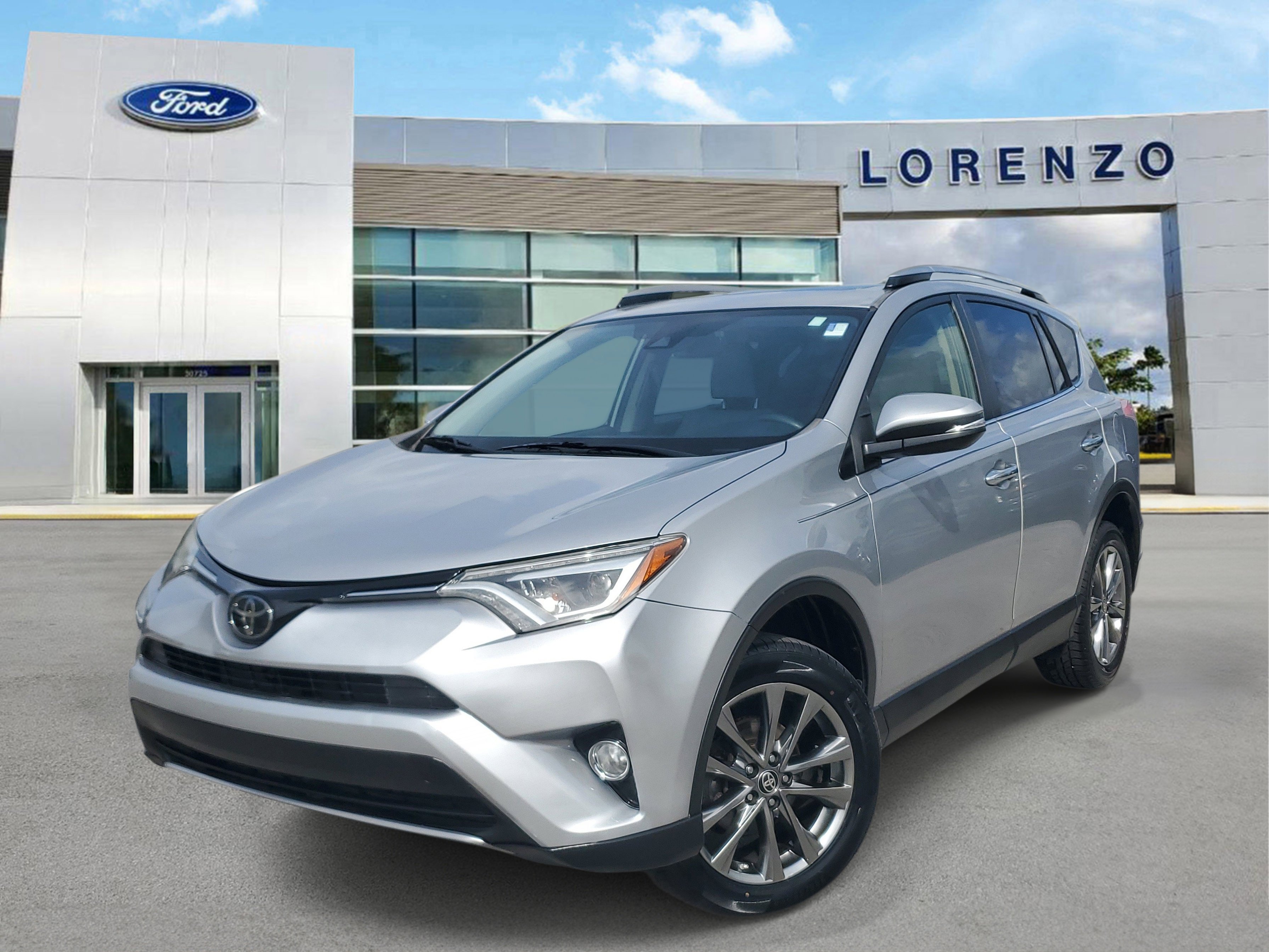 Used 2018 Toyota RAV4 Limited image 1